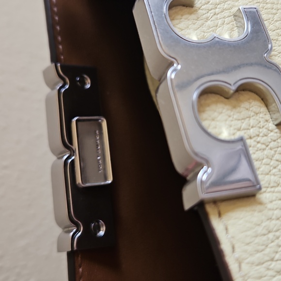 NWT. Tory Burch Mini Eleanor Pebbled Satchel. Lemon Sugar. - Picture 4 of 11